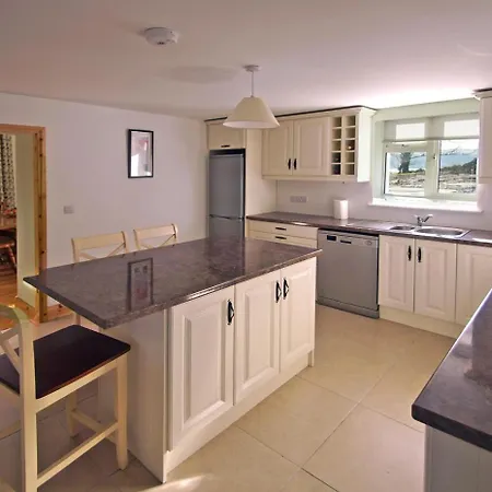 4 Bed In Kilbrittain Oc-i445 *